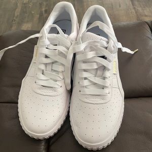 New never been worn Without the box